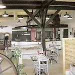 Ace Vendee Saint Hermine Otel 3*