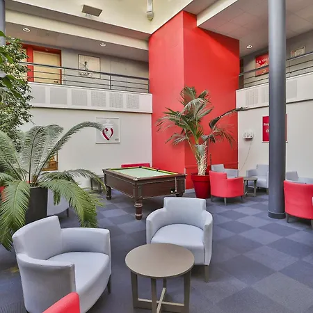 Hotel Ace Vendee Saint Hermine 3*