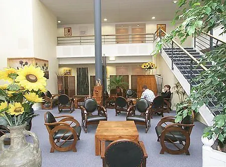 Ace Vendee Saint Hermine Hotel 3*