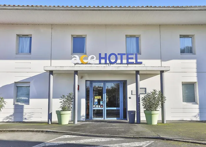 Hotel Ace Vendée Saint Hermine 3*