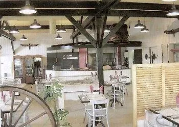 Ace Vendée Saint Hermine Hotel 3*