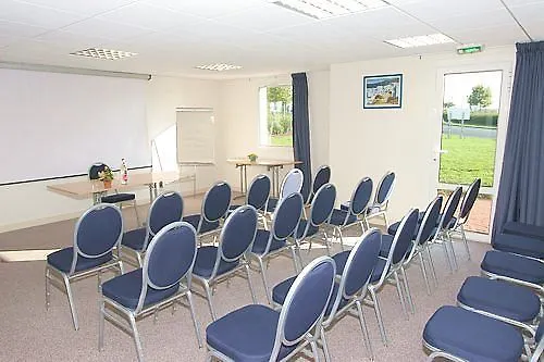 Ace Vendee Saint Hermine Hotel 3*